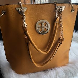 Tory burch tote